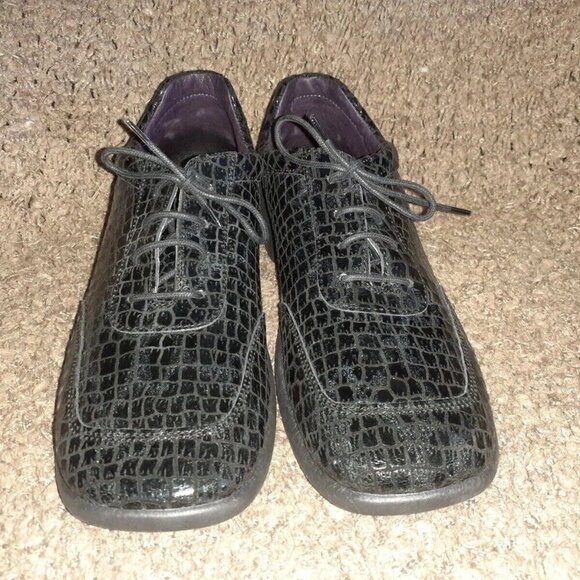 ROHDE-Dark Navy-Croc Pattern Patent with Texture-Superb-Leather-SZ 8UK-8.5 US - Picture 3 of 8